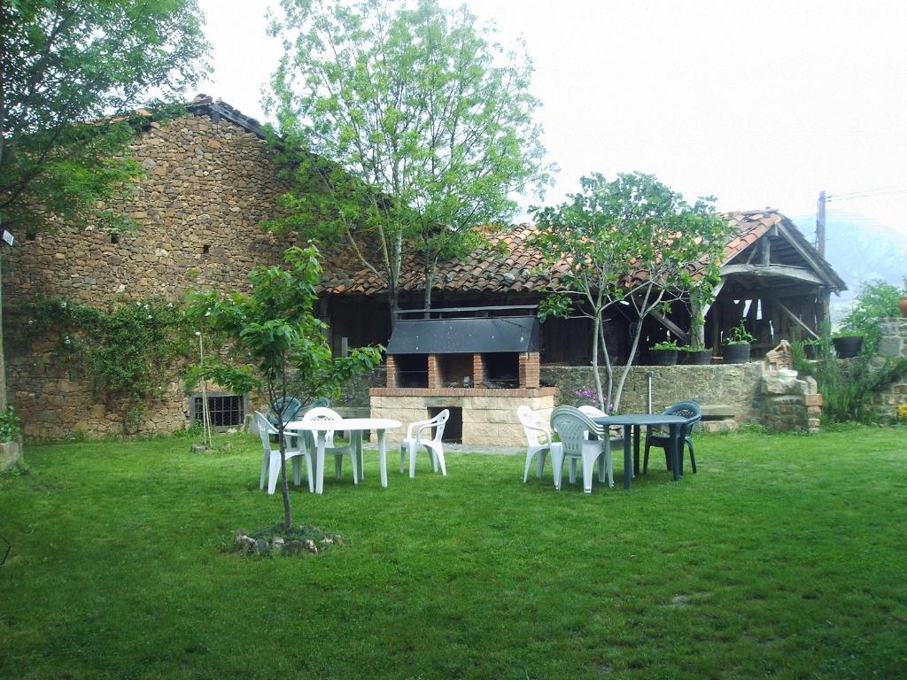 Casa Rural Josefina Aliezo ภายนอก รูปภาพ